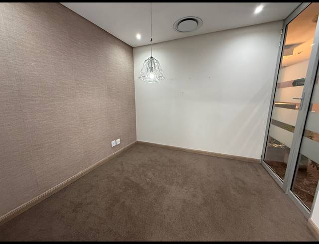 139M² OFFICE TO LET IN ROSEBANK